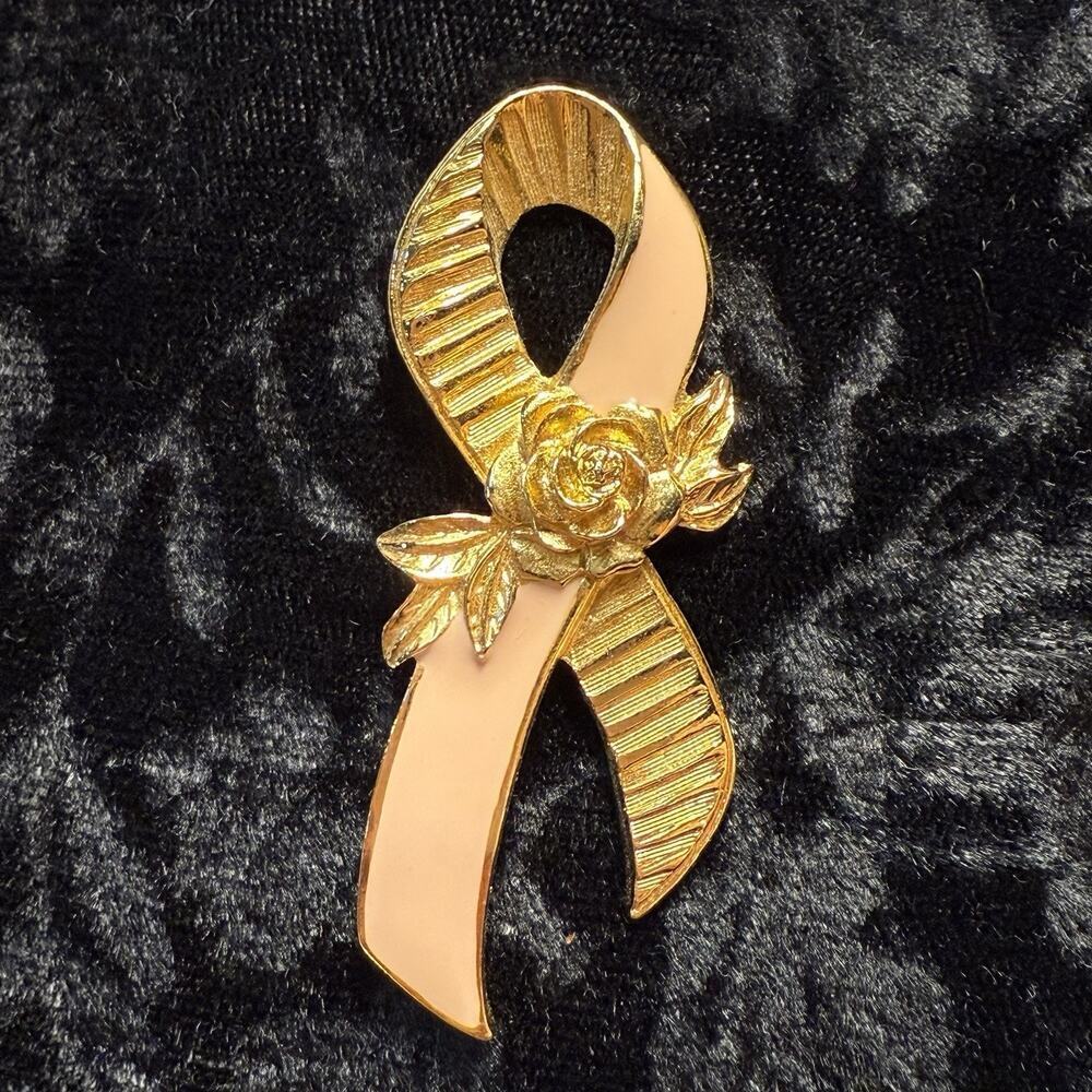 VTG Avon Gold Tone Pink Enamel Ribbon Rose Breast Cancer Awareness Lapel Hat Pin